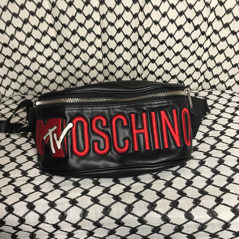 Moschino belt bag